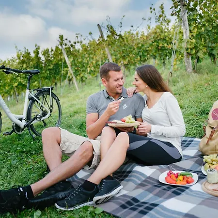 In Ruhiger Lage - 3 Schlafzimmer- Große Terrasse Ferienhaus Pöllauberg