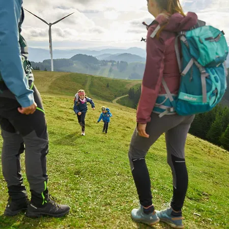 In Ruhiger Lage - 3 Schlafzimmer- Grosse Terrasse Tatil Evi